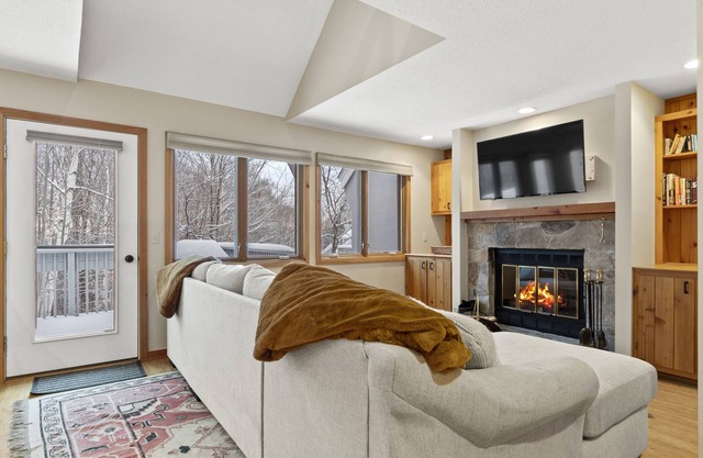 Escape to This Mountain Retreat Near Hiking Trails, Pools, and Golf Courses
