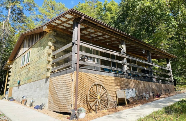 Country Cabin Living