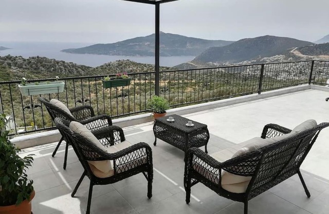 Esinti Apart Kalkan’da deniz ve doğa manzaralı