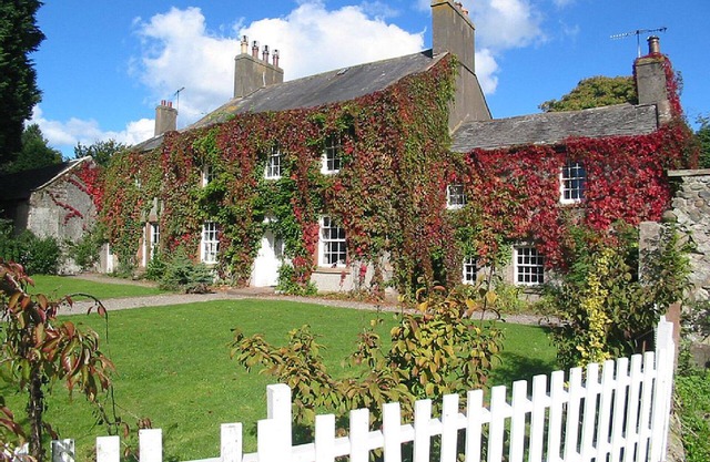 Maison Eskmeals. Peut accueillir jusqu'à 21 personnes dans 9 chambres. 7 acres de terrain privé