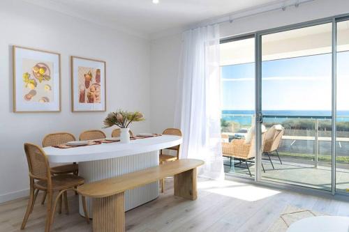 Esplanade Elegance Seaford: Sleeps 7