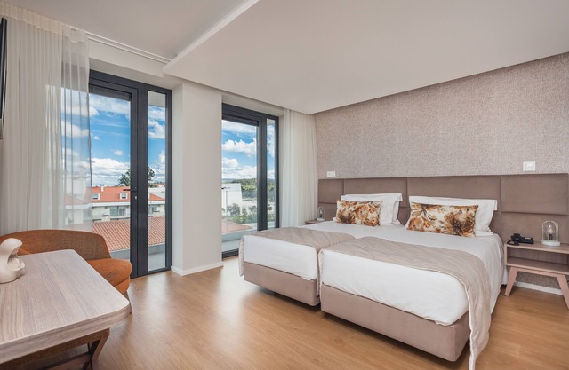 Essence Inn Marianos