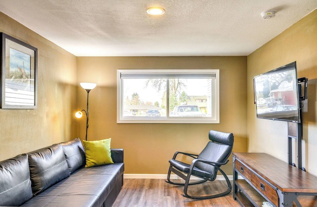 NOUVEAU! Estacada Home - Près du parc national Milo McIver!