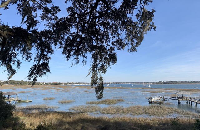 Estate lot! Waterfront! Views of the downtown! A vacationer’s dream home!!