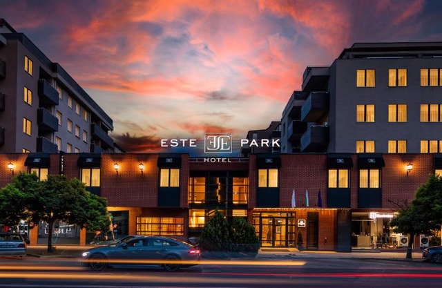 - ESTE PARK HOTEL - part of Urban Chic Luxury Design Hotels - Parking & Compliments - next to Shopping & Dining Mall Plovdiv