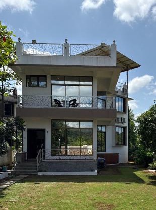 Estillo -River touch, Mountain view