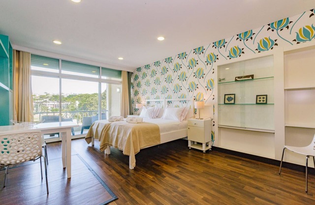 ESTORIL BEACHFRONT - BALCONY STUDIO 18