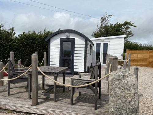 Estuary View - Cosy Shepherds Hut