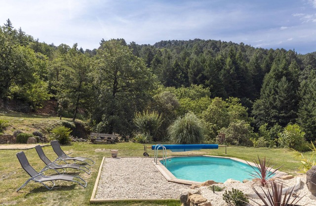Etoile du Sud, maison de vacances familiale pour 6 personnes avec piscine privée.