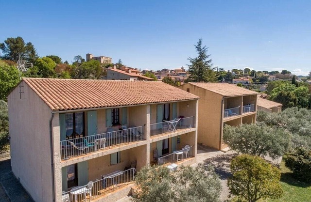 Résidence Lou Cigaloun Studio nuit étoilée, dans les Oliviers, proximité village