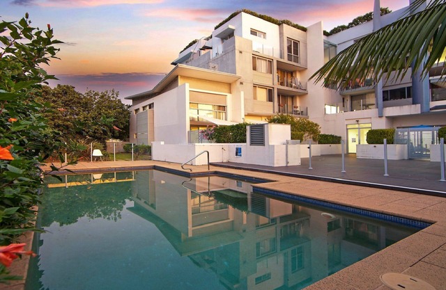 Ettalong Beach - Poolside Luxury. Family, pet friendly property 200m from beach.