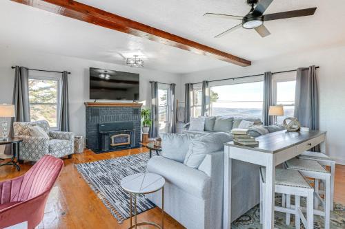 Eureka Springs Home Rental with Panoramic Views!