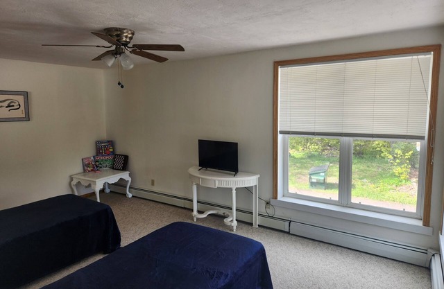 Cozy 3BR Near MTU – Perfect Keweenaw Adventure Basecamp for Outdoor Adventures!