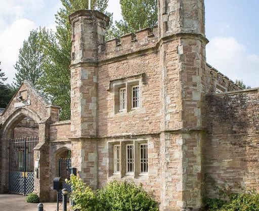 Eve Lodge