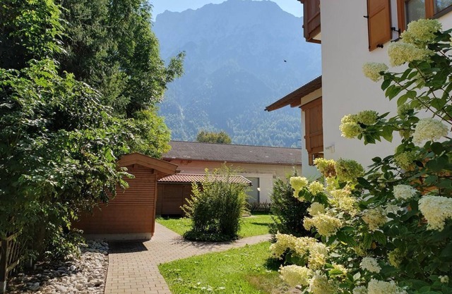 Evelyn - Haus Karwendel, vacation apartment - apartment - 2 bedrooms/ shower and bath, WC - first floor