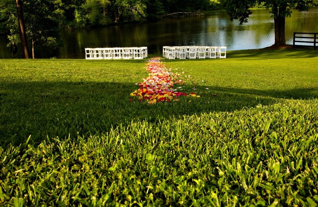 Events&Pets 👍 * Weddings* Retreats*Nature*Hot Tub w/ central location!