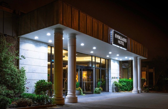Everglades Hotel