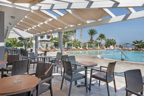 Evripides triple room 1