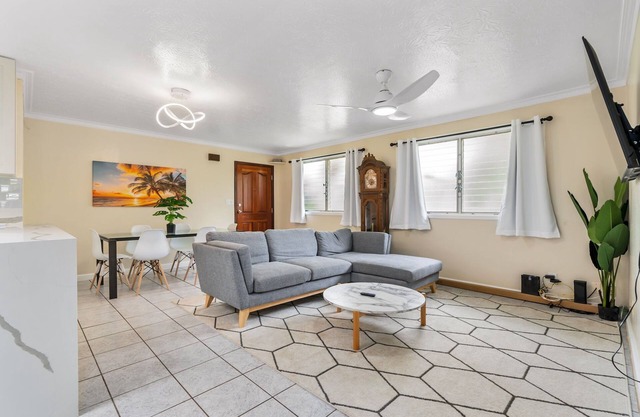 Family-Friendly 5BR/3BA Home Near Surfing and Golfing