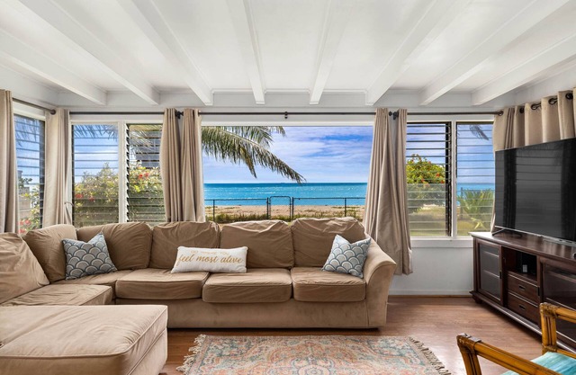 Ewa Beachfront Cottage: Beachfront w/Yard & Oceanviews - Your Nostalgic Aloha!!
