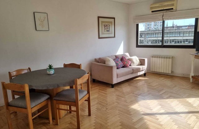 Excelente Departamento en Palermo / Colegiales Sobre Avenida Cabildo