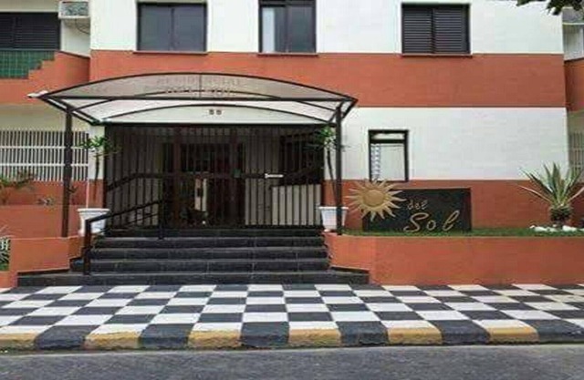 excellent appartement à Guaruja pour 6 personnes à seulement 50 mètres de la plage