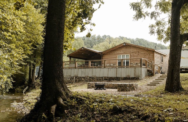 Excellent location cabin for all the family and, those who likes drive ATV. I