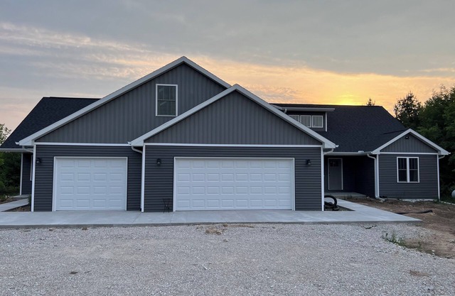 Excellent location! Newly built spacious family home in Fish Creek, WI