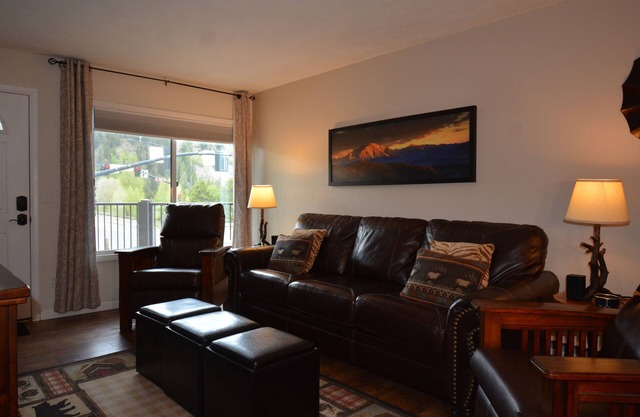 Excellent Location on Main Street, Breckenridge! 2 Bedroom/2 Bath