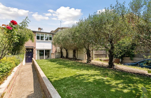 Richmond Riverside Villa