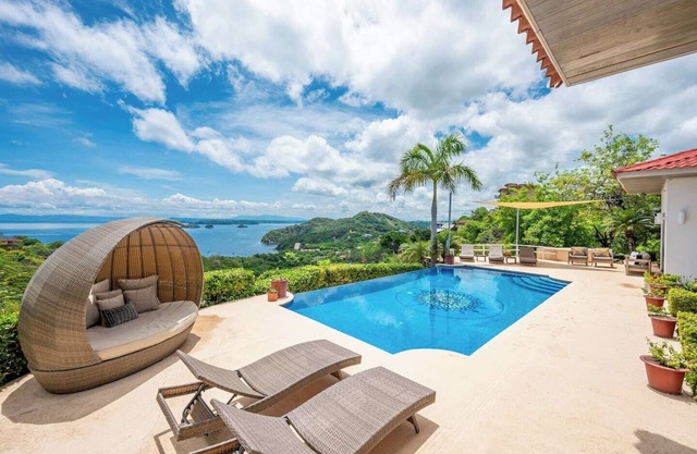 Exceptional 5-Bedroom Retreat in Ocotal: Unparalleled Views and Sunsets