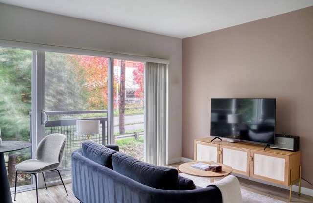 Exceptional Interbay Jr 1BR w/Lounge, nr Coffee & Bars, by Blueground