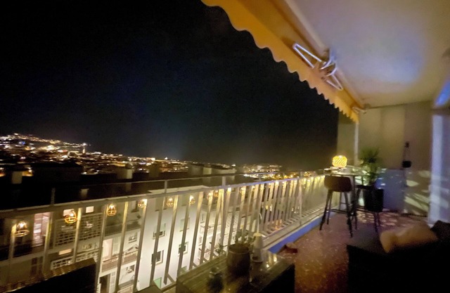 Exceptionnelle vue mer et Nice, appart 2 chambres standing, terrasses, garage.