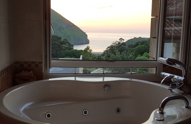Appartement avec jacuzzi et terrasse à plage de Sonabia. Vue mer et montagne.