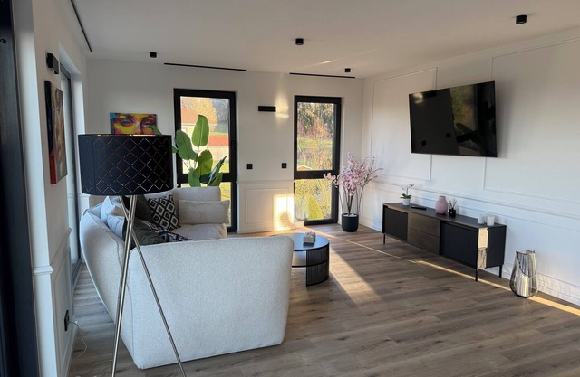 Exclusive apartment with whirlpool & view