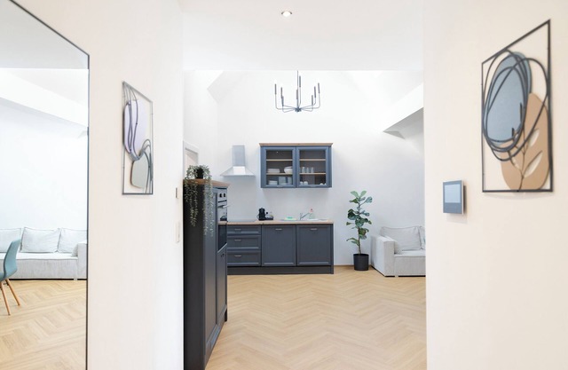 Exclusive apartment “Tony” Modern living for up to 6 people in a prime location