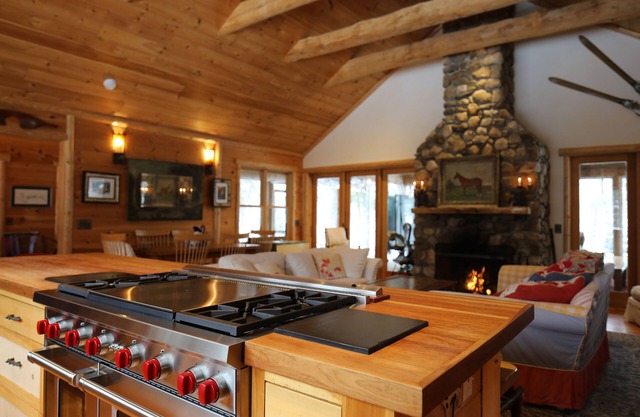 EXCLUSIF FAMILLE LAC MAISON & CABINES SUR PRISTINE TRES PRIVE 100 ACRES