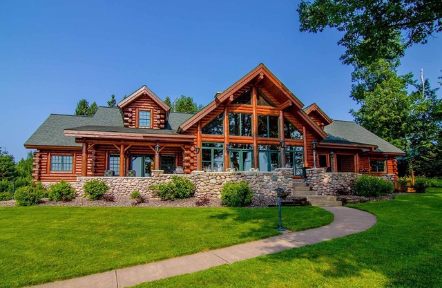 Exclusive Home On Chippewa Flowage- 3.6 acres with sand beach and two Private docks