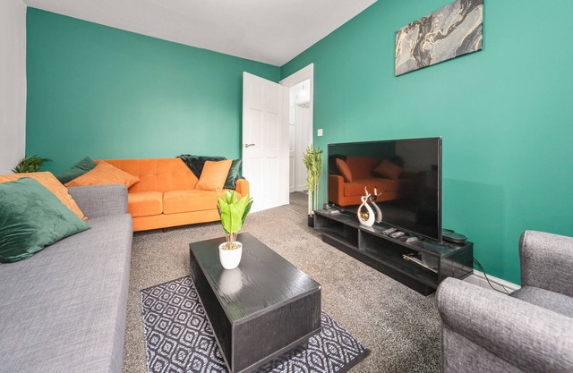 Exclusive house for contractors and families