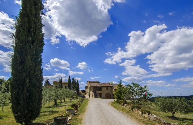 Villa exclusive au milieu du Chianti avec piscine et vue