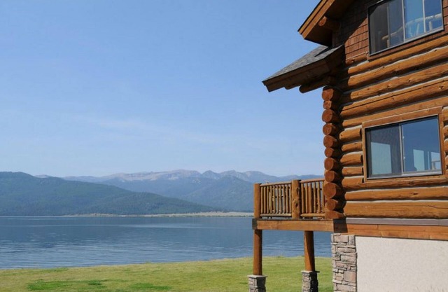 Maison de bois rond de luxe à Lake Front (Menlo Place) à quelques minutes du Parc de Yellowstone