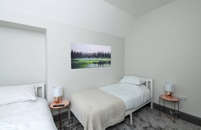 de Luxe-Maison-Salle de bain privée séparée-Vue sur Rue-North lodge 2