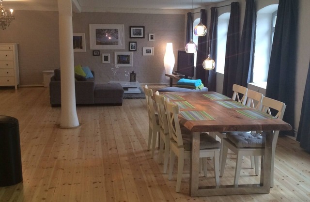 Appartement de luxe, calme et verdoyant à Hambourg, à 7 minutes de la gare principale