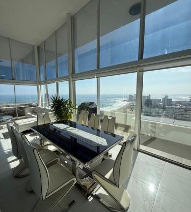 Exclusive Penthouse Rental in front of Playa Brava