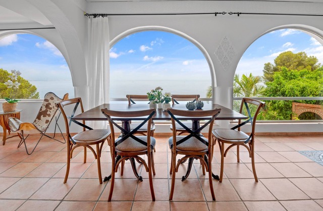 Exclusive Villa with Sea Views, Private Heated Pool, 15-Min Walk to the Beach