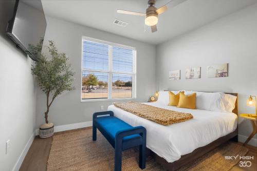 Exec King Suites Pool, Gym, Walmart Hq,gym