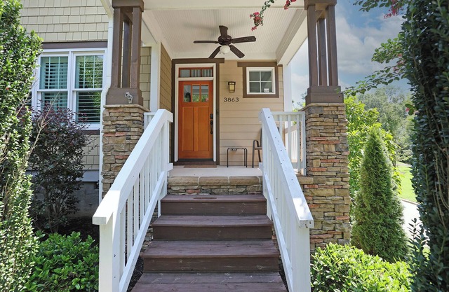 Exec Townhome W/ EV Car Charger