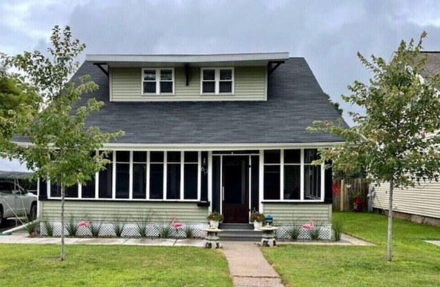 Executive Craftsman with Huge Fenced Yard