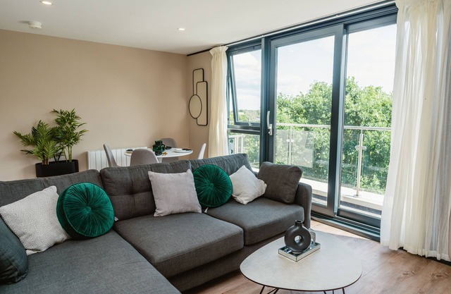 Exécutif-Salle de bain et douche-Duplex-Apartment-Vue sur Parc