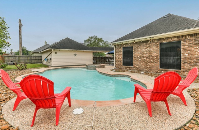 Executive Estate Villa ~Pool + Hot Tub ~